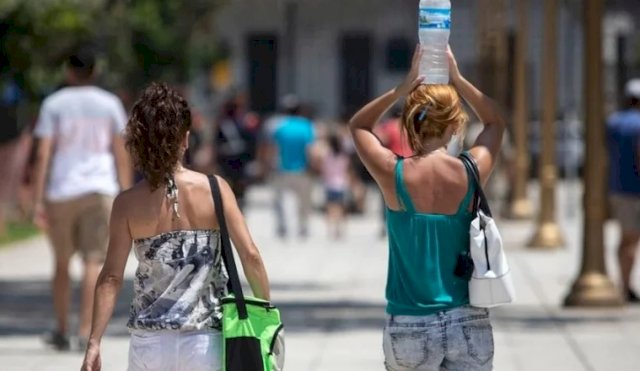 OLA DE CALOR